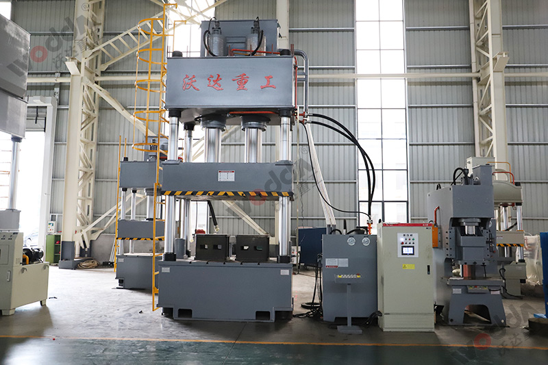 500噸四柱液壓機 500噸四柱液壓機
